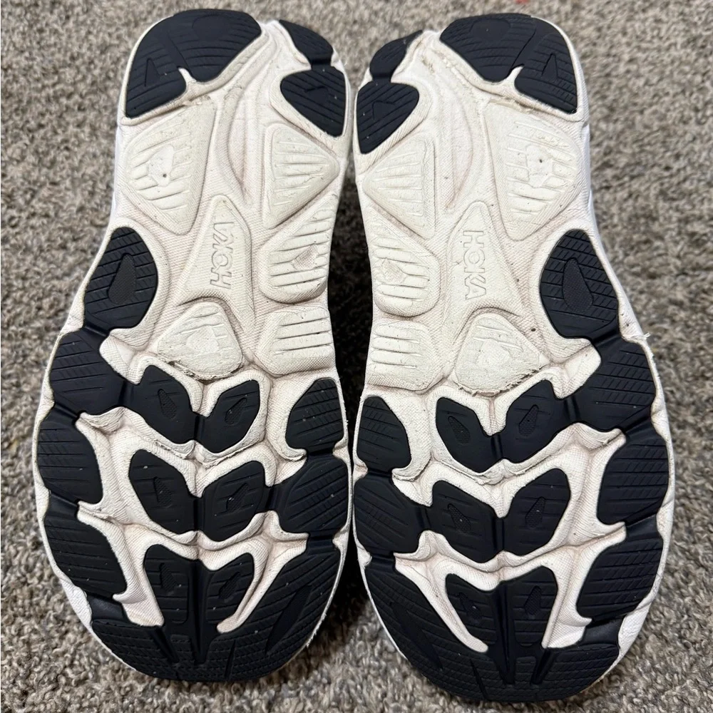 HOKA ONE ONE CLIFTON 10 Men's Black Running Shoes - Picture 7 of 9